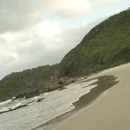 Azura Beach House B&B พอร์ตแมคควอรี ภายนอก รูปภาพ