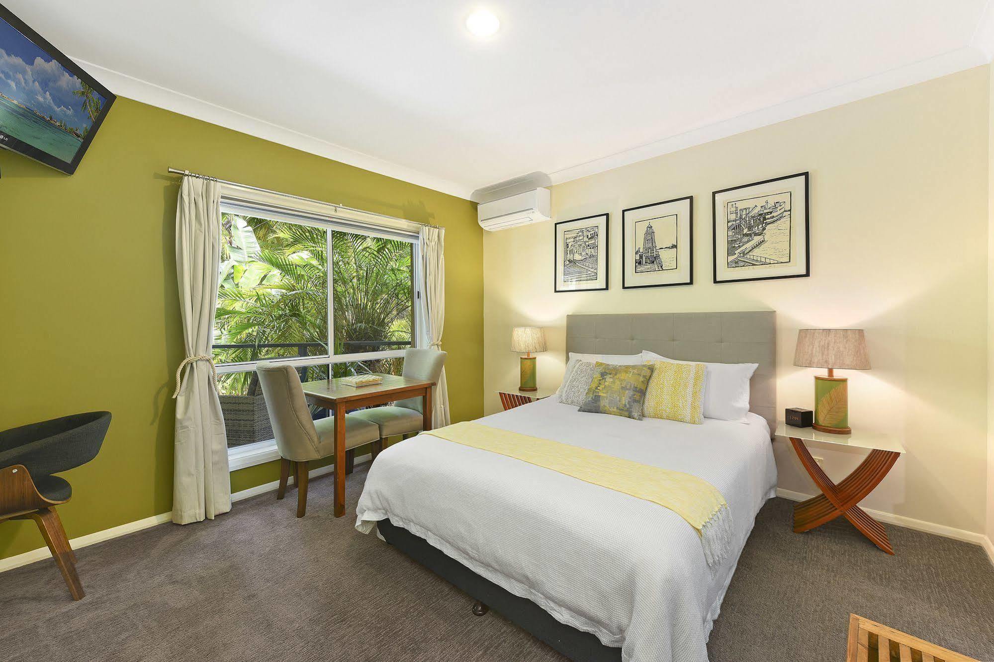 Azura Beach House B&B พอร์ตแมคควอรี ภายนอก รูปภาพ