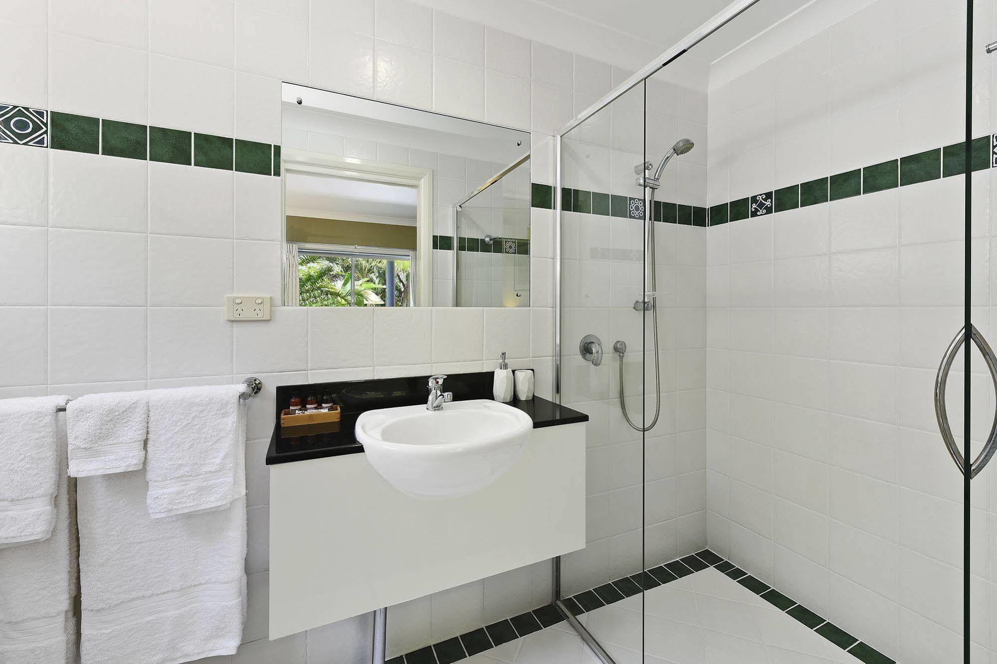 Azura Beach House B&B พอร์ตแมคควอรี ภายนอก รูปภาพ